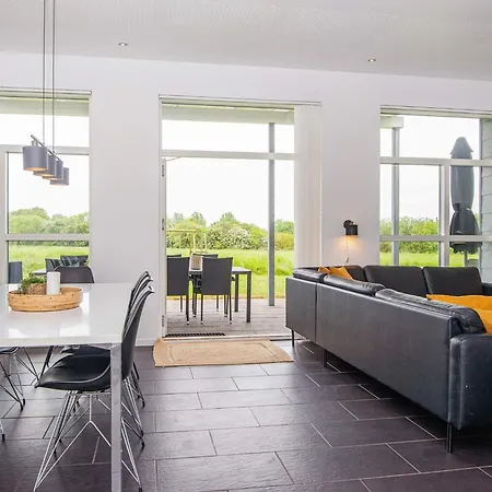 10 Person In Haderslev-by Traum